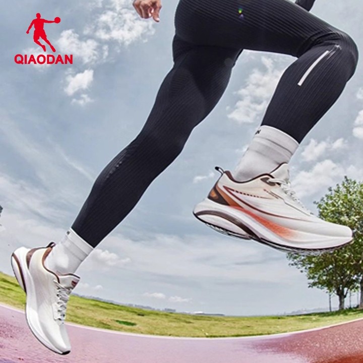 รองเท้าวิ่ง Qiaodan Rain Swift 4 สำหรับผู้ชาย ออกแบบมาเพื่อกันน้ําและกระแทก ทนทานทุกการใช้งาน — รองเท้ากีฬา แบรนด์ Qiaodan ของแท้ 100% เช็คราคาจาก Shopee Lazada thumbnail 5