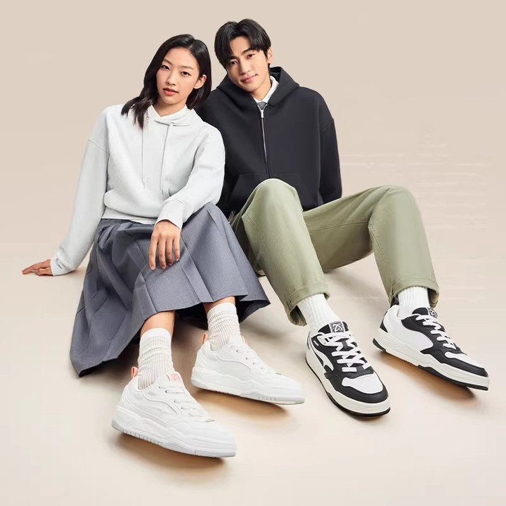 XTEP Lunar New Year Meteor Shoes รองเท้าสไตล์ดาวตก สำหรับผู้ชาย อินเทรนด์และทนทาน — รองเท้ากีฬา แบรนด์ Xtep ของแท้ 100% เช็คราคาจาก Shopee Lazada thumbnail 4