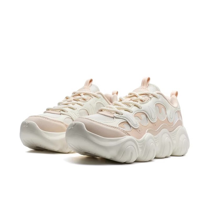 XTEP Claw shoes รองเท้าผ้าใบฤดูร้อน รองเท้าเพิ่มความสูง ระบายอากาศสบาย รองเท้าผู้หญิง — รองเท้ากีฬา แบรนด์ Xtep ของแท้ 100% เช็คราคาจาก Shopee Lazada thumbnail 4