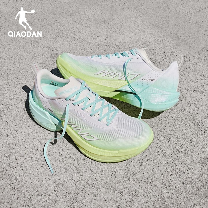 Qiaodan WIND 4PRO รองเท้าวิ่งผู้หญิง Marathon Racing Full-Palm Carbon Plate QDB022262291 — รองเท้ากีฬา แบรนด์ Qiaodan ของแท้ 100% เช็คราคาจาก Shopee Lazada thumbnail 4
