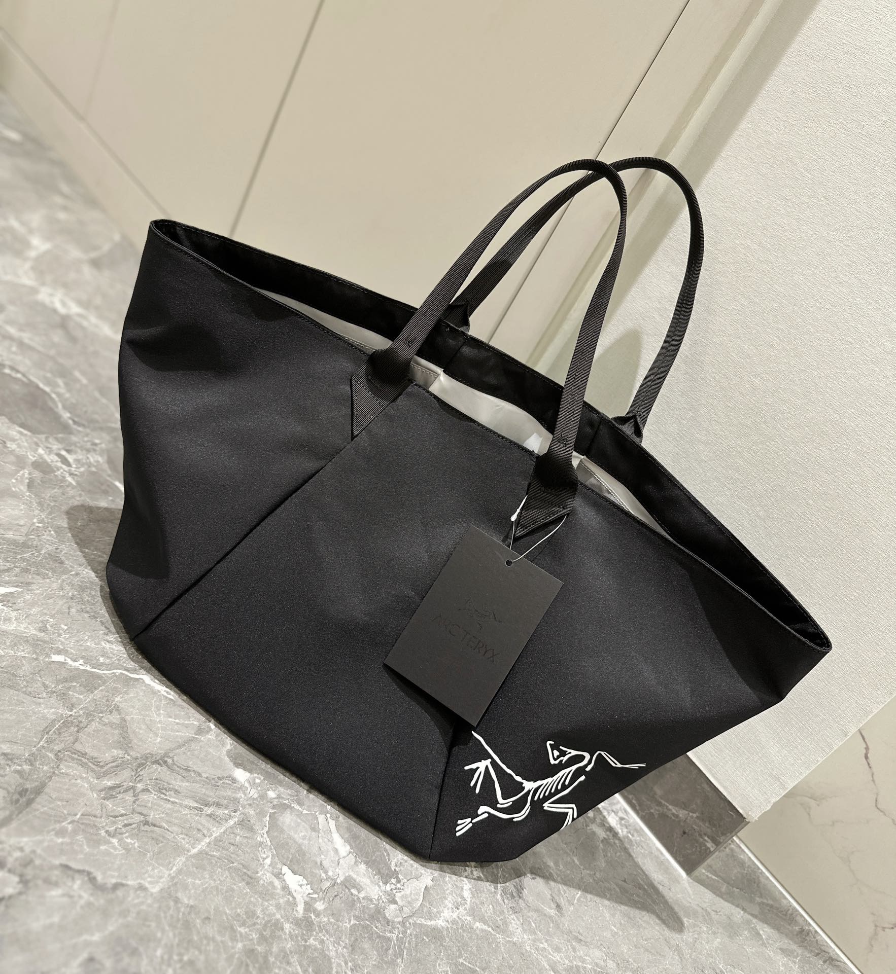 ARC'TERYX トートバッグ （アークテリクス(ARC'TERYX) トート