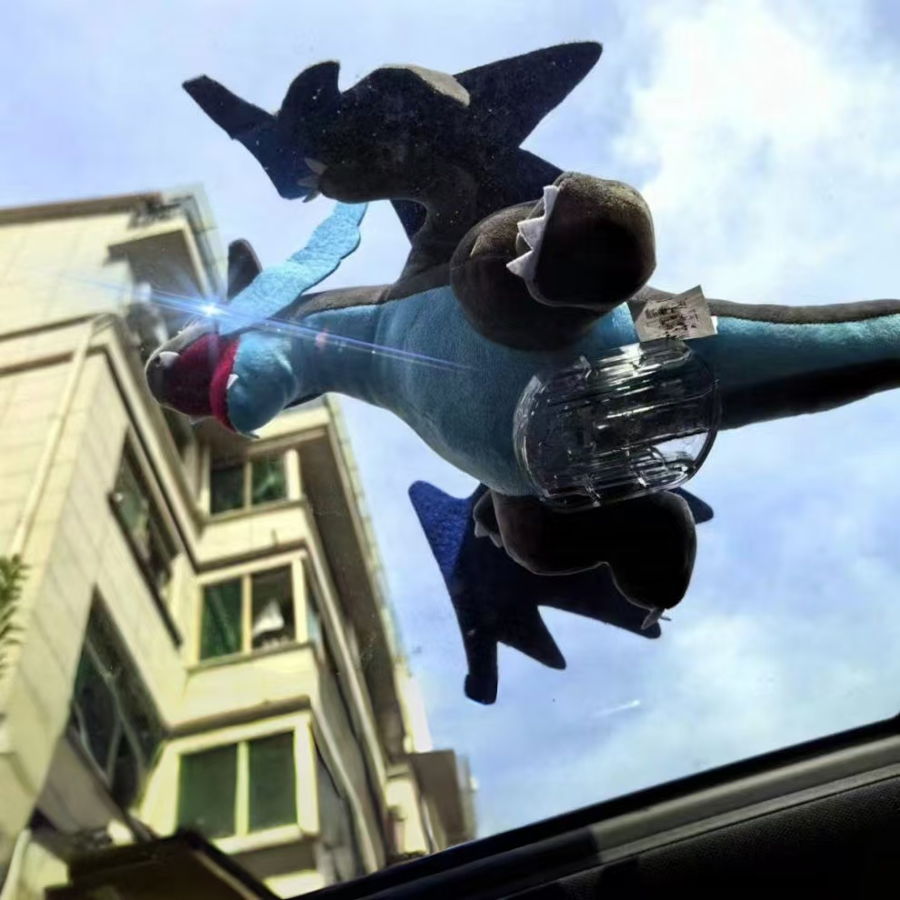 ตกแต่งรถ Charizard Charizard รถ Flying Dragon ตุ๊กตา Toothless Dragon ...