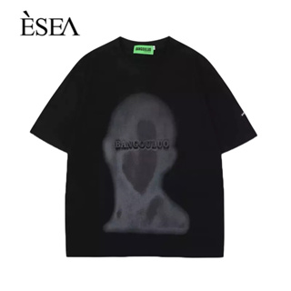 ESEA เสื้อยืดผู้ชายคอกลมแนวโน้มหลวมอเมริกันเรโทรเสื้อยืดผู้ชายสีทึบแฟชั่นพิมพ์แขนสั้น