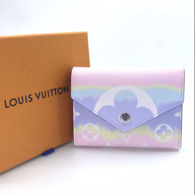 พร้อมส่ง-เลื่อนดูรูปเพิ่มเติมได้เลยค่ะ-new-lv-victorine-wallet-in-pastel