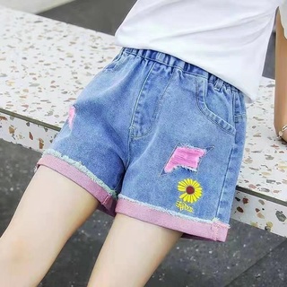 🐨🐨【มิกกี้】【 flower】กางเกงยีนส์ขาสั้นเด็กผู้หญิงGirl กางเกงขาสั้นเอวสูงทรงหลวมสไตล์เกาหลี ใหม่ กางเกงยีนส์ขาสั้นแบบบาง