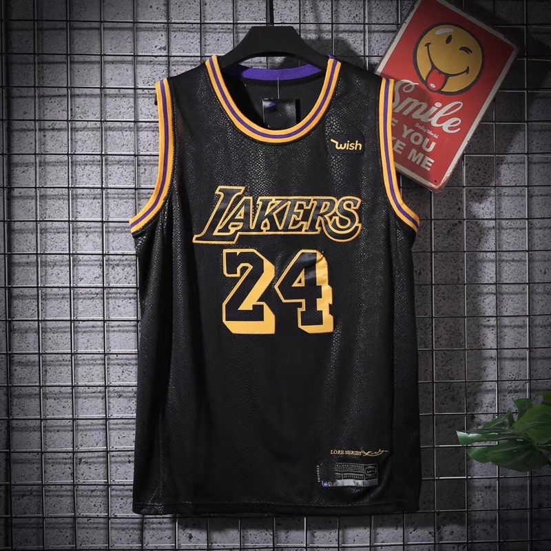 ภาพหน้าปกสินค้าLakers งานปัก เสื้อกล้าม เสื้อแขนกุด เสื้อใส่ออกกำลังกายสำหรับผู้ชาย เสื้อแขนกุดสีพื้น จากร้าน undermoon91 บน Shopee