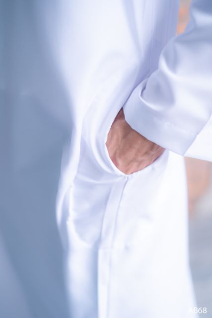 ภาพหน้าปกสินค้าโต้ปชายมุสลิมสีขาว รุ่น AB63 (สอบถาม จ้า) จากร้าน nuzmeenhijab บน Shopee