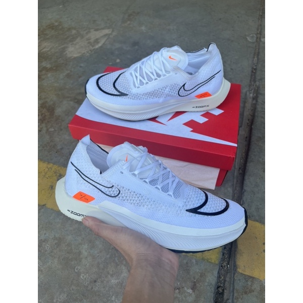 รองเท้าผ้าใบวิ่ง-nike-zoomx-streakfly-มีของผู้หญิงและผู้ชาย37-45-สินค้าเหมือนในภาพ-free-box