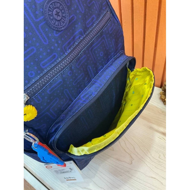 kipling-backpack-size-m-รุ่น-ki3825-กระเป๋าเป้สะพายหลัง-วัสดุกันน้ำ-น้ำหนักเบา
