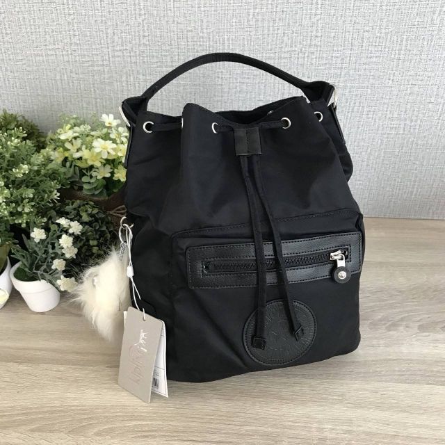 Kipling basic shop plus capsule