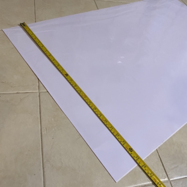 ภาพหน้าปกสินค้าสติ๊กเกอร์ขาวกึ่งเงา 65x100cm 50บาท จากร้าน mr.keng999 บน Shopee