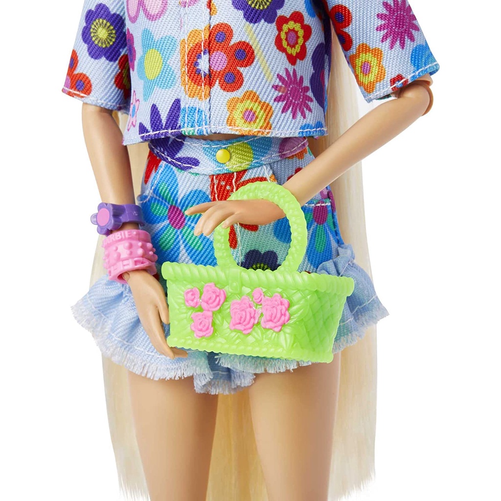 barbie-extra-fashion-doll-with-blonde-hair-dressed-in-floral-2-piece-outfit-with-accessories-amp-pet-hdj45-ตุ๊กตาบาร์บี้-แบบพิเศษ-12-hdj45
