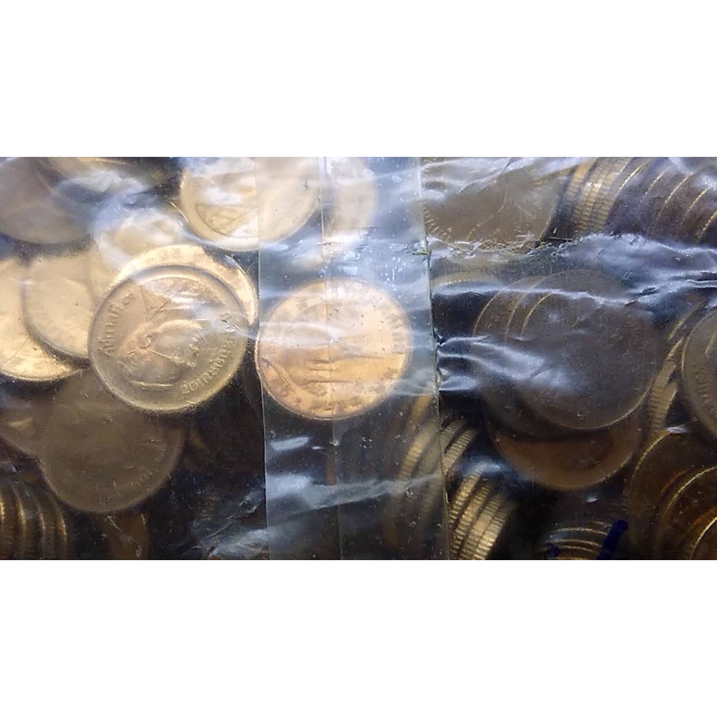 เหรียญหมุนเวียน-25-สตางค์-สต-ยกแบ่งครึ่งถุง-200-เหรียญ-ปี-พศ-2539-สีทองเหลือง-ร9-ออกใช้สมัย-ร9-ไม่ผ่านใช้