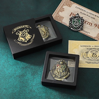 เข็มกลัดโลหะ รูป Harry Potter Slytherin Hogwarts อุปกรณ์เสริม สําหรับนักเรียนผู้ชาย