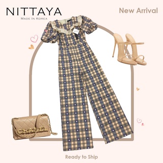 Nittaya จั้มสูทเเขนตุ๊กตา คอกลมแต่งระบายช่วงอกลายตาราง