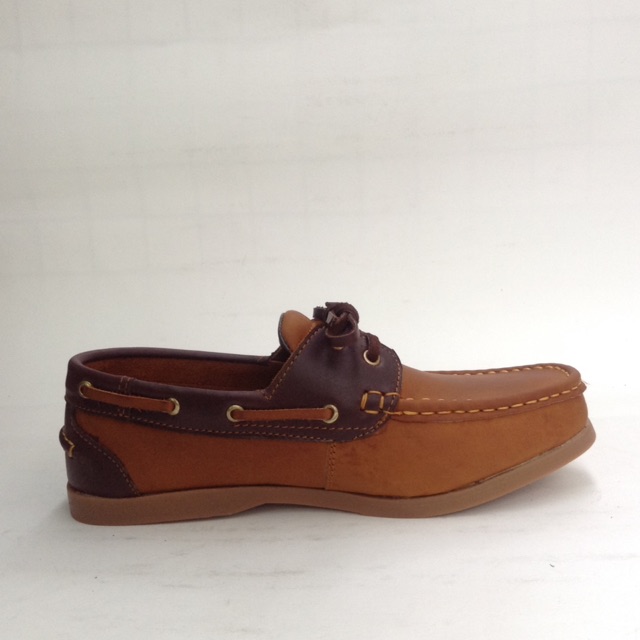 boat-shoe-caramel-colour