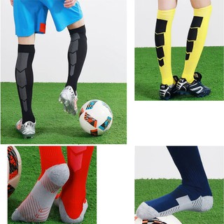 ภาพขนาดย่อของภาพหน้าปกสินค้าถุงเท้าฟุตบอล ยาวใต้เข่า สำหรับผู้ชาย size 38-45 Men Football Sock simplekey_ จากร้าน simplekey_ บน Shopee ภาพที่ 2
