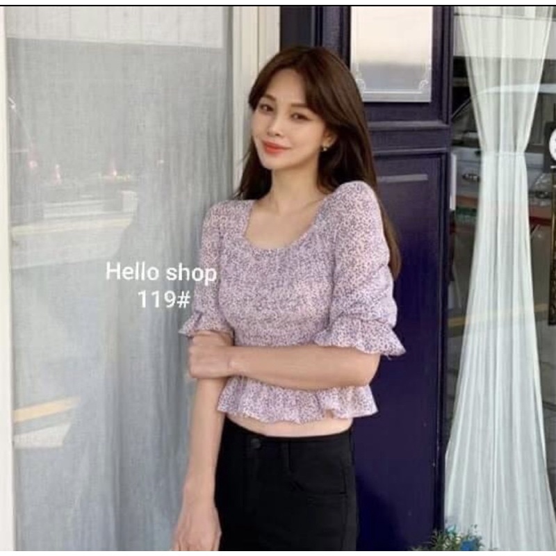 สินค้ามือ-พร้อมส่ง-hello-fashion-เสื้อครอปสม๊อคลายดอกไม้