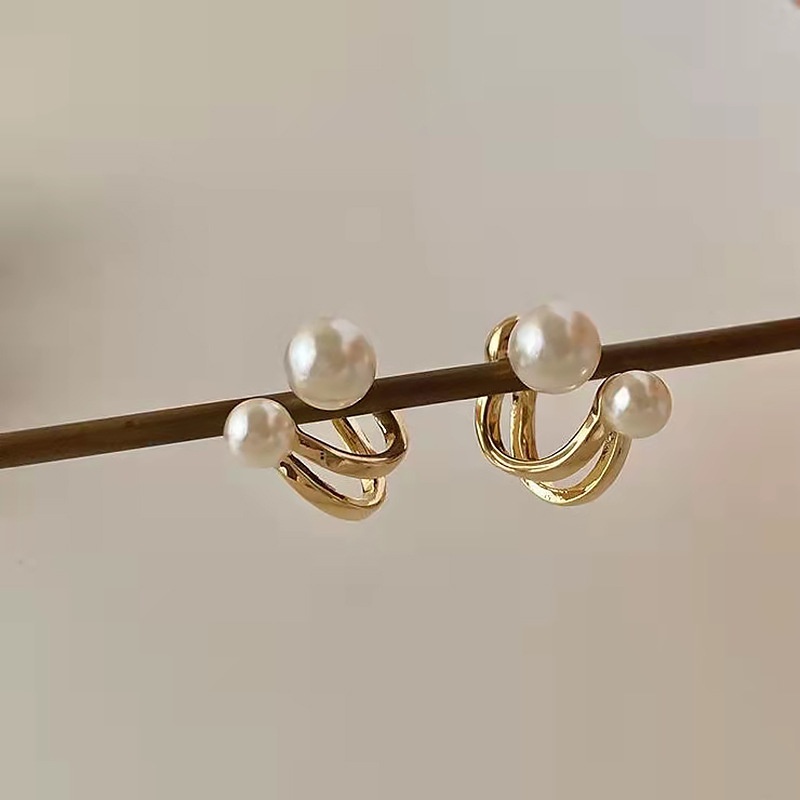 pearl-earrings-fashion-design-light-luxury-exquisite-accessories