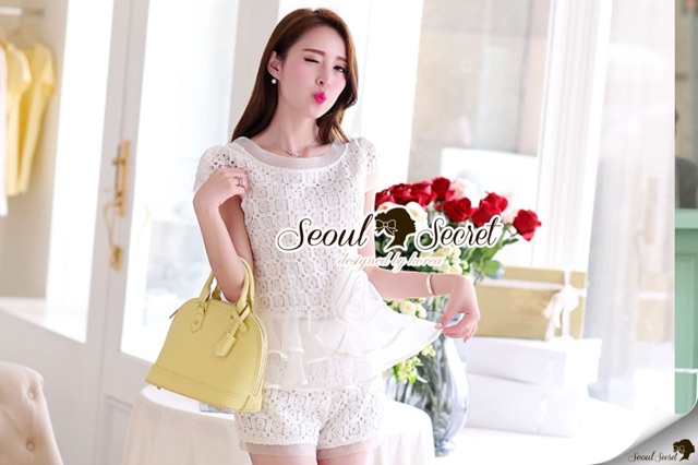 girly-ivory-lace-set