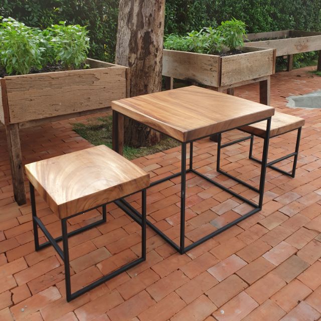 99homestore-โต๊ะไม้ในสวน