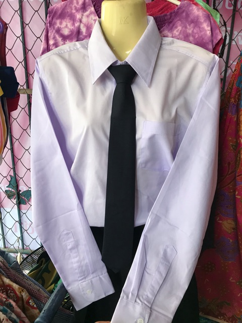 ภาพหน้าปกสินค้าเสื้อเชิ๊ตแขนยาวสีขาว สีโอ้โม่ ผ้าคอตตอน จากร้าน kengchinpongparnith บน Shopee
