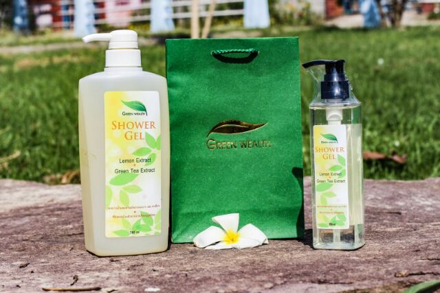 เจลอาบน้ำ-shower-gel-บำรุงผิว-ผิวกระจ่างใส-ขนาด-780-ml-green-wealth