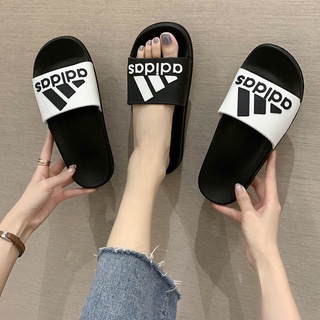 ภาพหน้าปกสินค้า【🔥พร้อมส่ง】Fashion home slippers[รองเท้าแตะผู้ชายและรองเท้าแตะรองเท้าแตะสำหรับผู้ชายฤดูร้อน] รองเท้าแตะใส่ในบ้า TXB14 ที่เกี่ยวข้อง