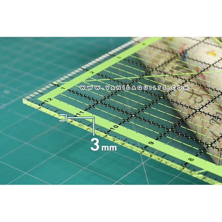 ไม้บรรทัดงานควิลท์และงานต่อผ้า-diy-quilt-amp-patchwork-ruler-หลักนิ้ว-เส้นเขียวนีออน-ขนาด-12-5-x-12-5-นิ้ว-รหัสruler0003