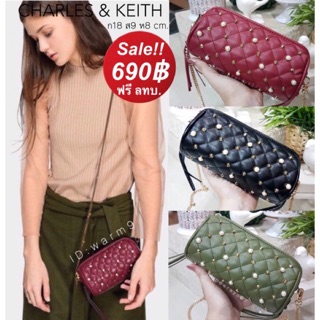 ▪️CHARLES & KEITH STUD DETAIL QUILTED SLING