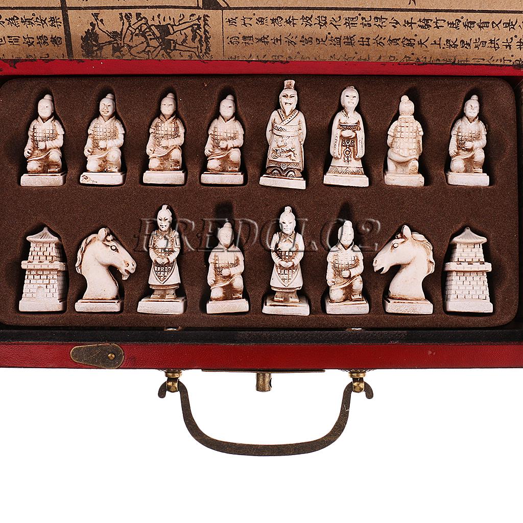 ภาพหน้าปกสินค้าVintage Chinese Terracotta s 32 Chess Set Wood Table Chess Games Gift ที่เกี่ยวข้อง