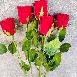 ดอกกุหลาบแย้มสีแดง-ดอกกุหลาบประดิษฐ์-ทำจากผ้า-แพค-3-ดอก