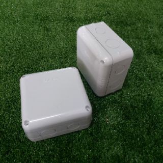 สินค้า BOX 4x4 กล่องกันน้ำ สำหรับกล้องวงจรปิด มีซีลยางในตัว