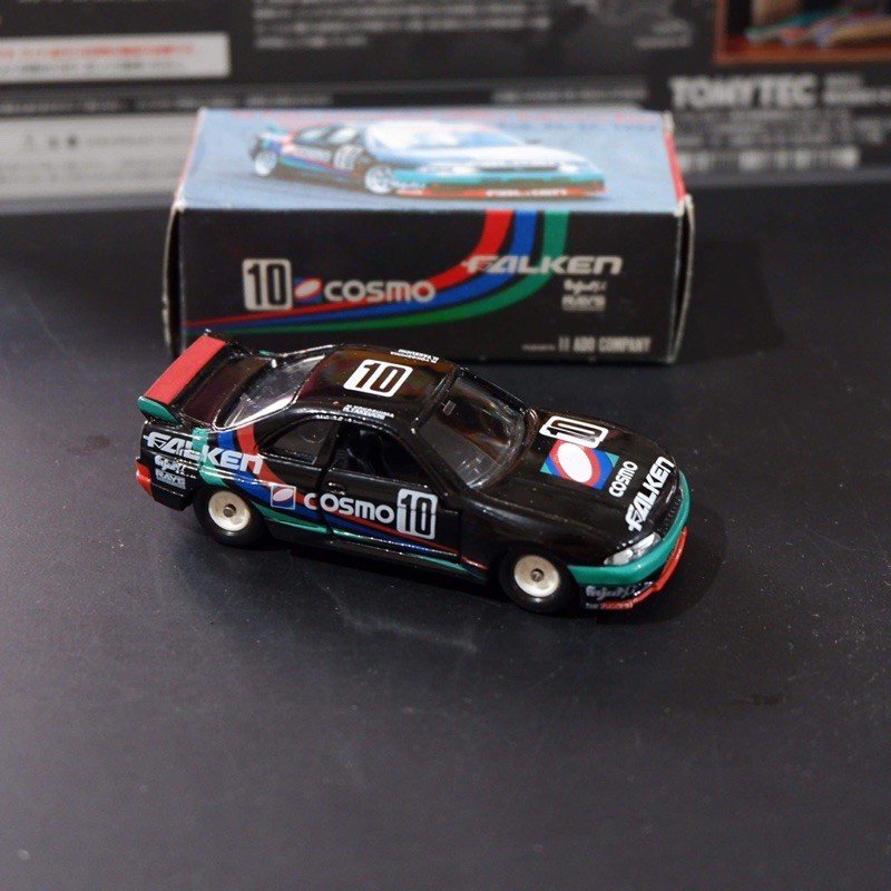 tomica-nissan-gt-r-r33-falken