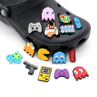 ภาพขนาดย่อของภาพหน้าปกสินค้าน่ารัก 1pcs Jibbitz shoe charms การ์ตูน ธีมเกม Pac-Man Crocs ถอดได้ diy decorate pvc รองเท้าแตะ accessories หัวเข็มขัด ของขวัญคริสต์มาสสำหรับเด็ก 1000 รุ่น สําหรับคุณเลือก จากร้าน ljlstore.th บน Shopee ภาพที่ 1