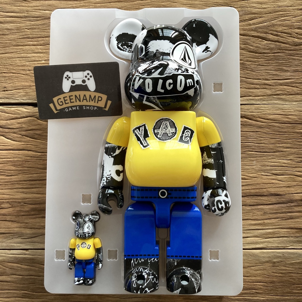 Be@rbrick Volcom size: 400% & 100% - Bearbrick by Medicom