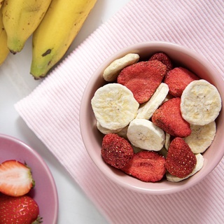 ภาพขนาดย่อของภาพหน้าปกสินค้าWel-B Freeze-dried Strawberry+Banana 16g. (สตรอเบอรี่กรอบ และ กล้วยกรอบ 16 กรัม) 28บาท จากร้าน welbshop บน Shopee ภาพที่ 7