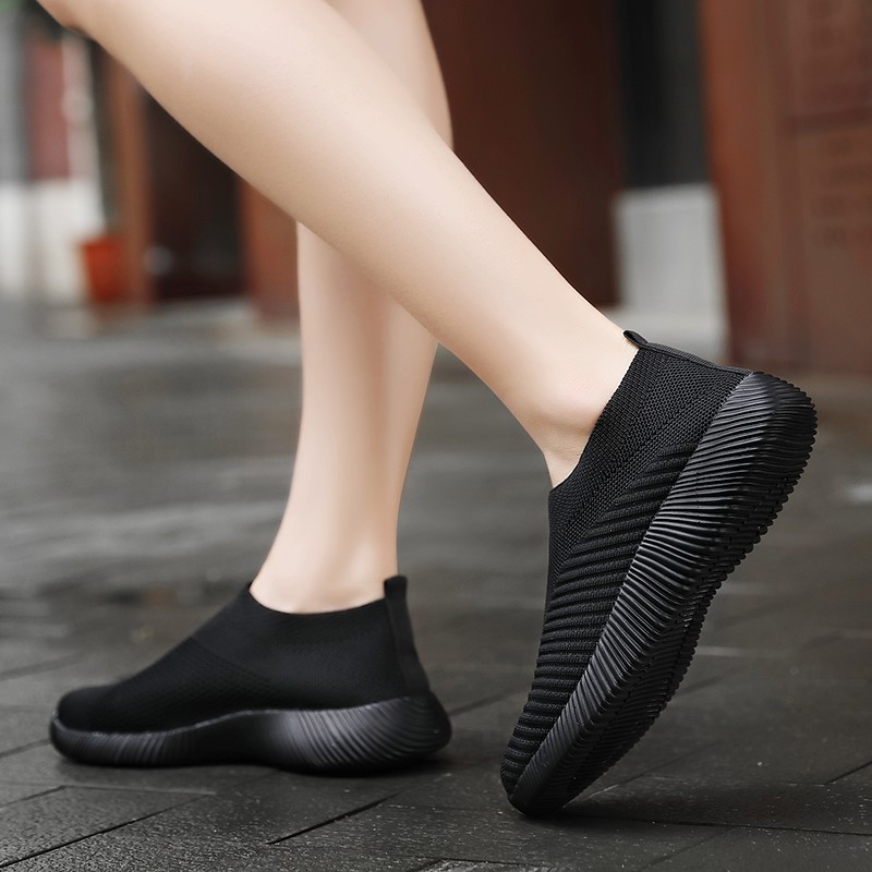 ภาพสินค้ารองเท้ากีฬา รองเท้าผ้าใบ พื้นนิ่ม ยืดหยุ่น สวมใส่สบาย สีดํา แฟชั่นสําหรับผู้หญิง รองเท้าผ้าใบผู้หญิง จากร้าน quanzhoulizu123.th บน Shopee ภาพที่ 4