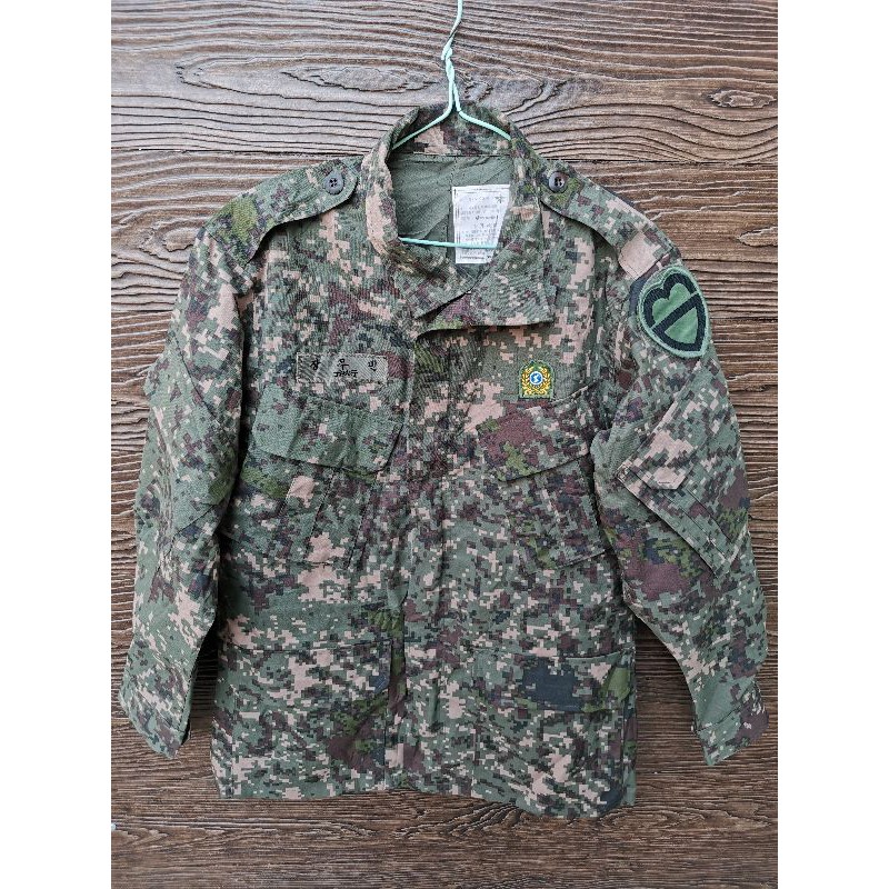 ภาพหน้าปกสินค้าARMY KOREA เสื้อทหารเกาหลีมือสองเเท้มีผ้าซับในหนา
