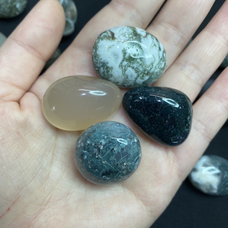 อาเกต-agate-เม็ดละ-เม็ดใหญ่-โมรา-หิน-แห่งความสมดุล-หินอาเกต-คริสตัสหลากสี-หินสีมงคล-แร่ธรรมชาติ-หินแท้-หินธรรมชาติ