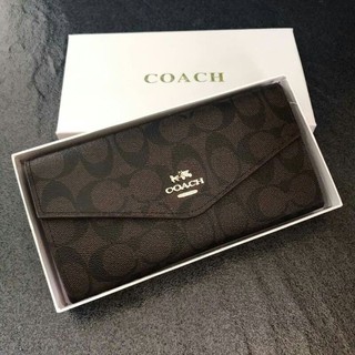 กระเป๋าสตางค์ Coach สองพับ •งานเกรดพรีเมี่ยม ปั้มทุกจุด ติดโลโก้ปั้ม Coach ด้านใน 2 ช่องใส่เเบงค์ ใส่บัตร 1 ซิป