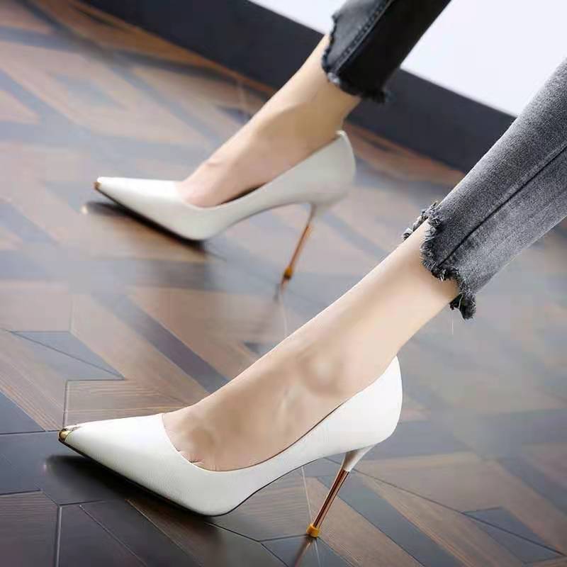 รองเท้าส้นสูงคุณผู้หญฺิง-เนื้่อนิ่มใส่สบาย-ปลายแหลม-ดีไซน์ใหม่-2021