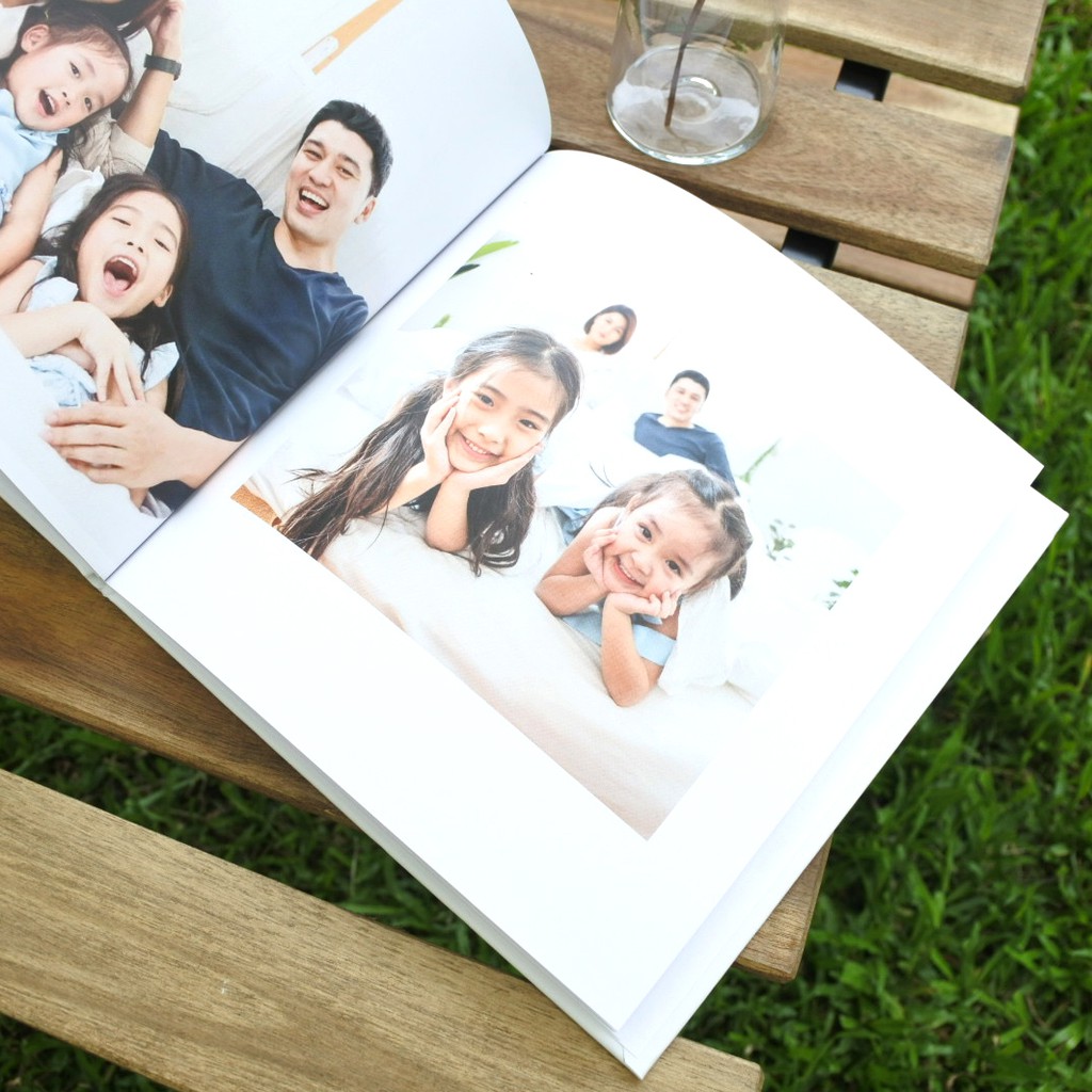 ภาพสินค้าPhotobook: โฟโต้บุ๊คปกแข็ง 8x8 ของขวัญให้แฟน ของขวัญครบรอบ อัลบั้มรูป - ทำเองบนแอป, 20 หน้า จากร้าน photobook บน Shopee ภาพที่ 3
