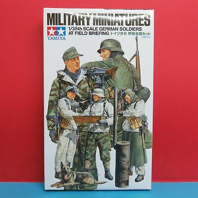 โมเดลประกอบ-tamiya-1-35-ta35212-german-soldiers-at-field-briefing