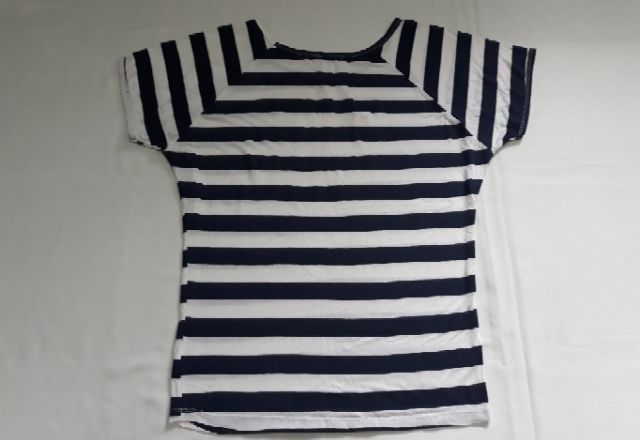 เสื้อสาวอวบลายขวาง-สีกรมขาวzara