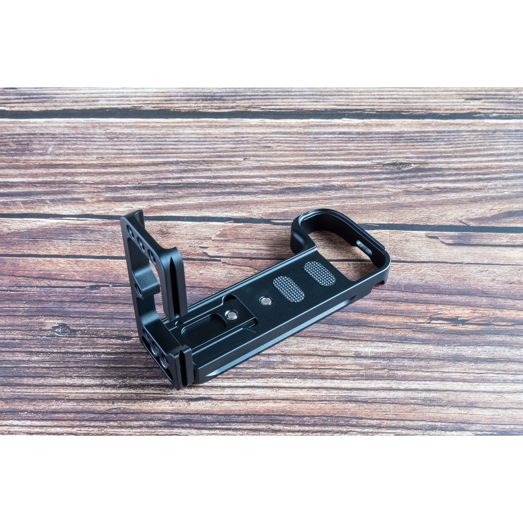 l-plate-handgrip-for-fujifilm-x-s10