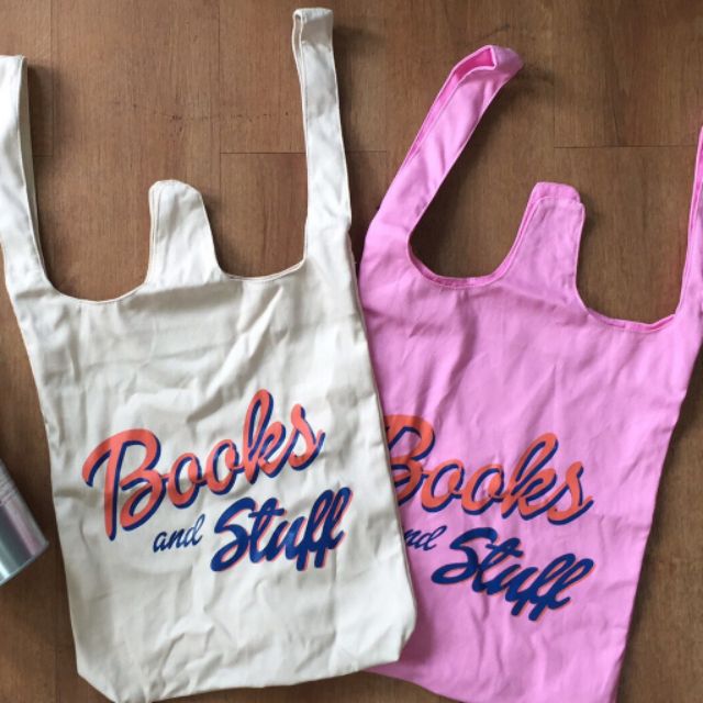 canvas-bag-books-and-stuff