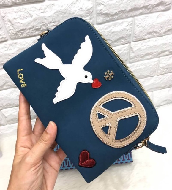 tory-burch-peace-embellished-mini-crossbody-and-clutch-bag-สีน้ำทะเล