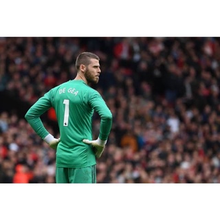 DE GEA ชื่อพร้อมเบอร์ แถมเบอร์กางเกง ตามภาพ ถ่ายจากสินค้าจริง พร้อมส่งค่ะ