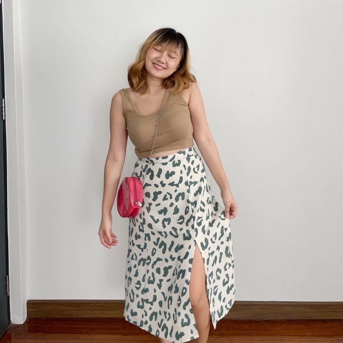 PHOPHO SKIRT I กระโปรงทรงเอผ่าหน้าสายฝอพิมพ์ลาย มีซับทั้งตัว | Shopee ...